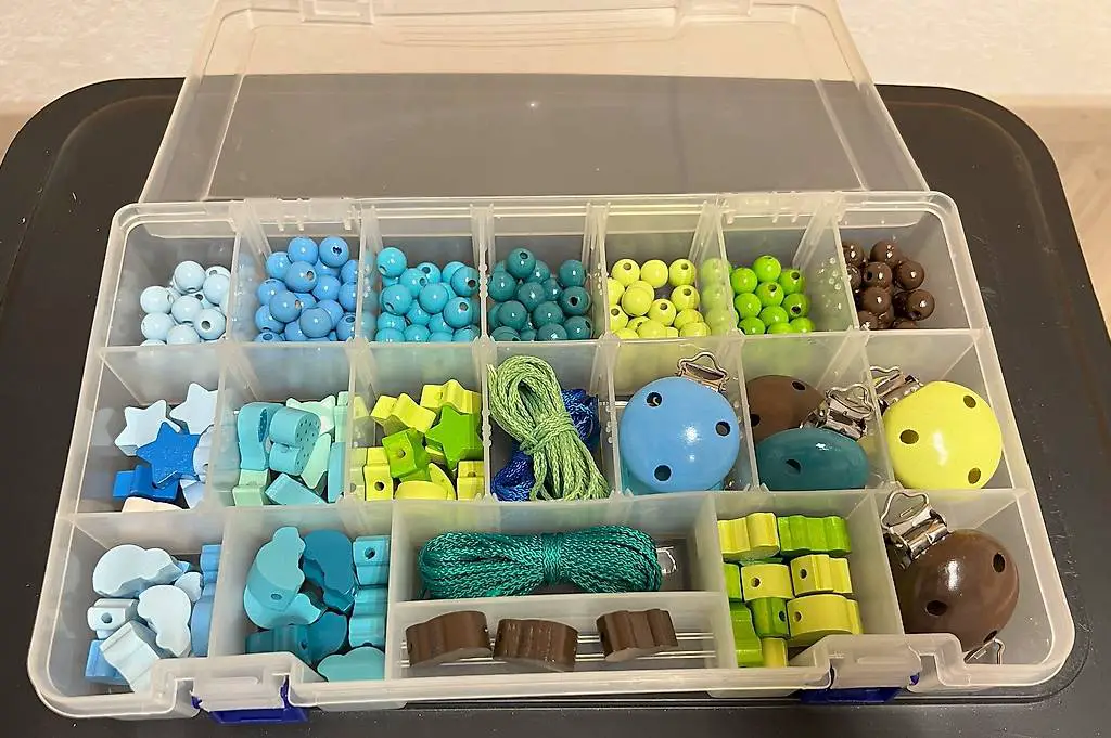 Nuggikette / Schnullerkette Bastelset, mit 8 Clips, DIY