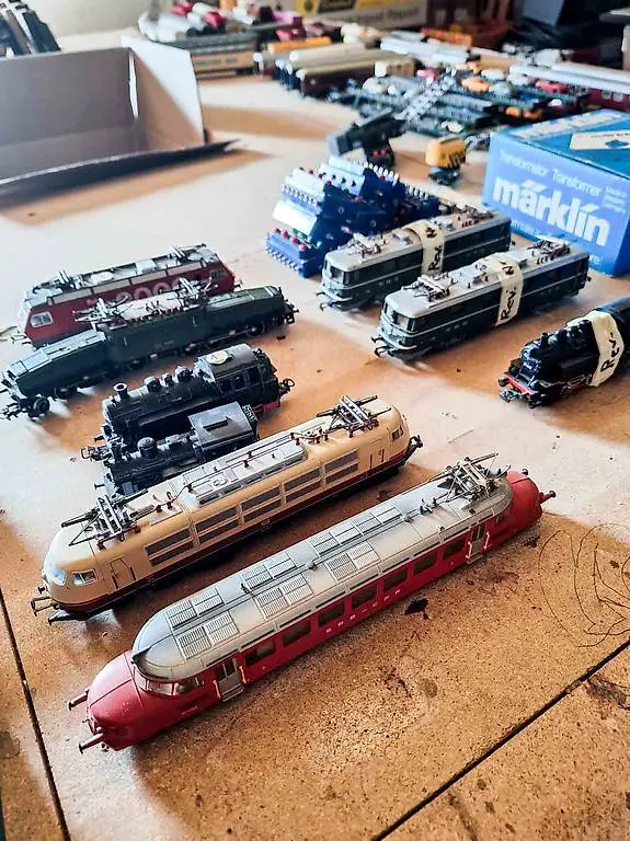 Märklin Eisenbahnanlage H0 - Komplett-Set XL mit Raritäten