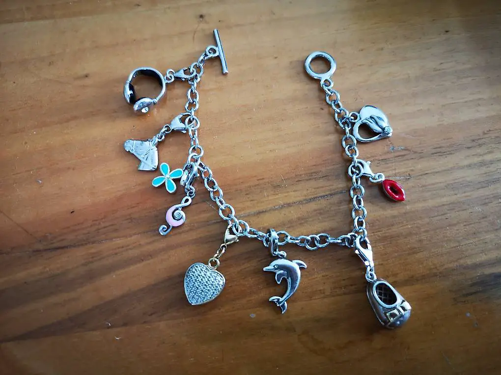 Silber Armband mit 9 charms Anhänger Herz, Delfin, Pferd, Mund