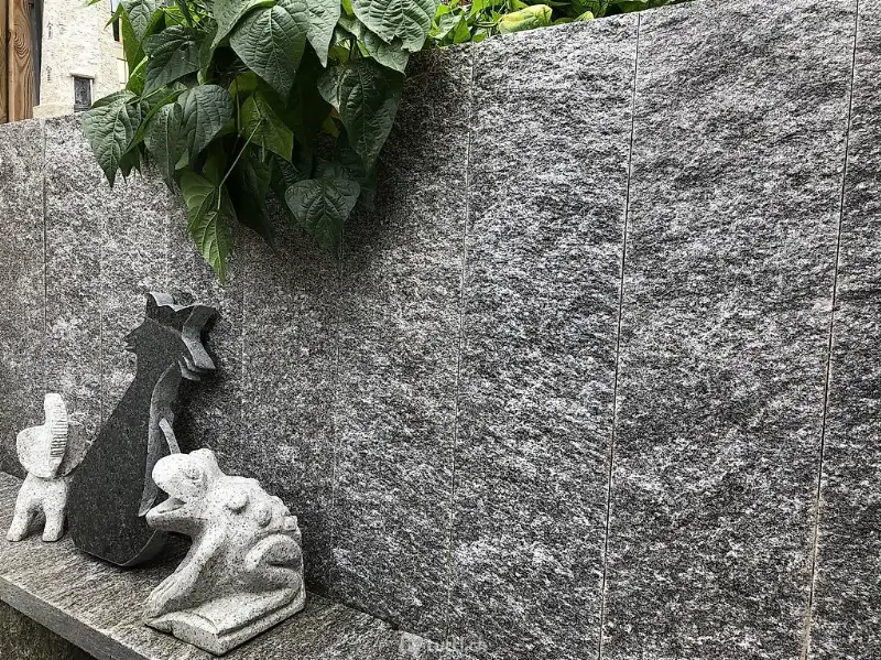  Palisaden Lodrino, Natursteine aus der Schweiz