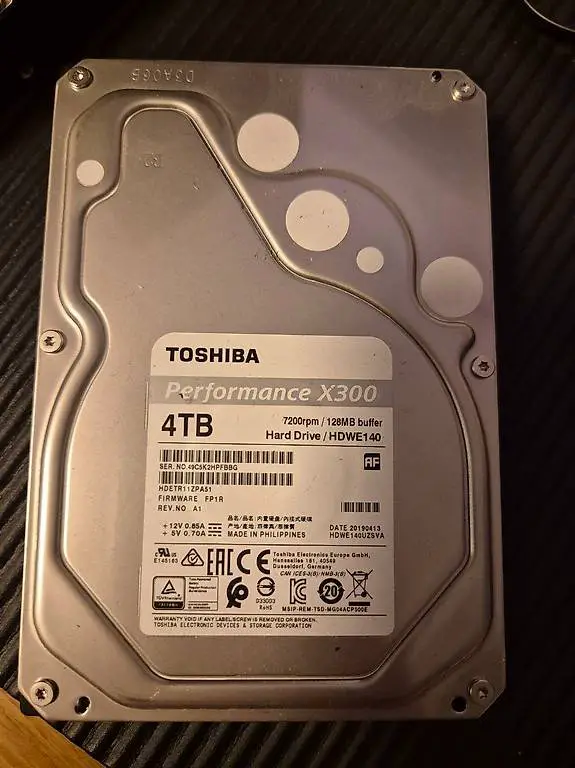 Toshiba 4TB Performance X300 Harddisk Festplatte HDD Desktop