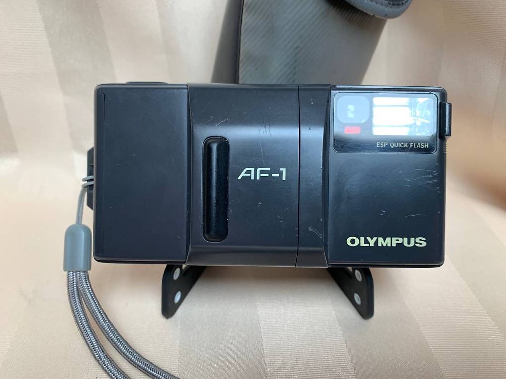 Olympus AF-1 Zuiko f2.8 lens Japan Point Shoot 35mm