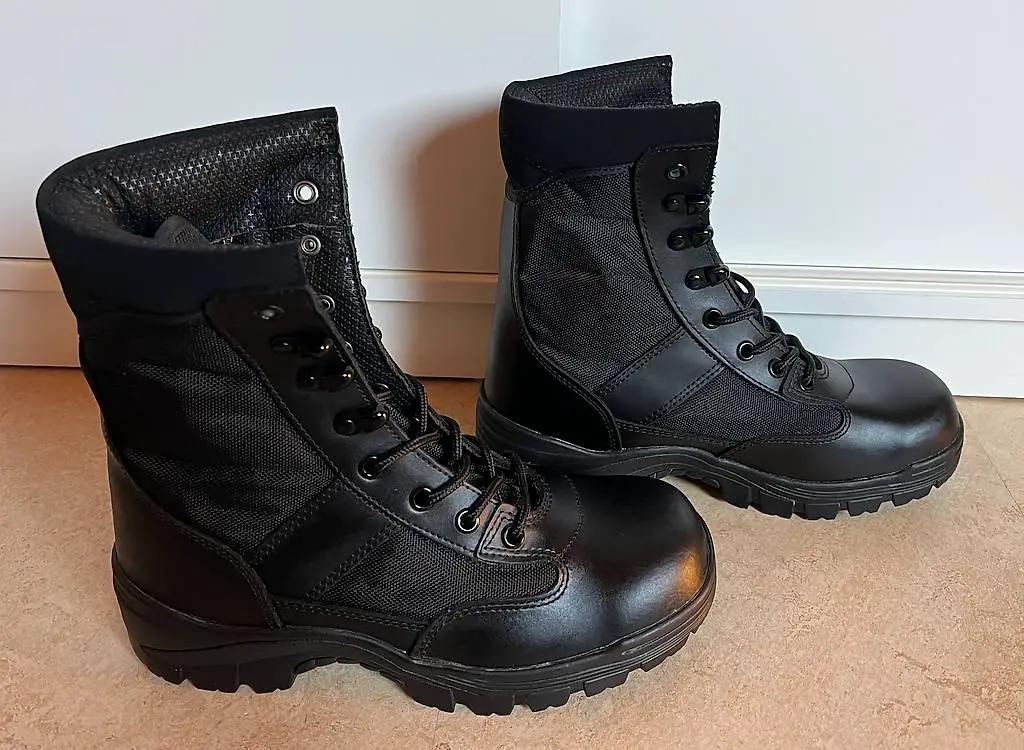 Sicherheits-Stiefel mit Stahlkappe, Grösse 39 (neu)