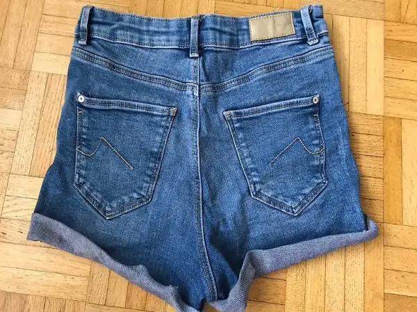Damen Shorts Jeans Grösse 34