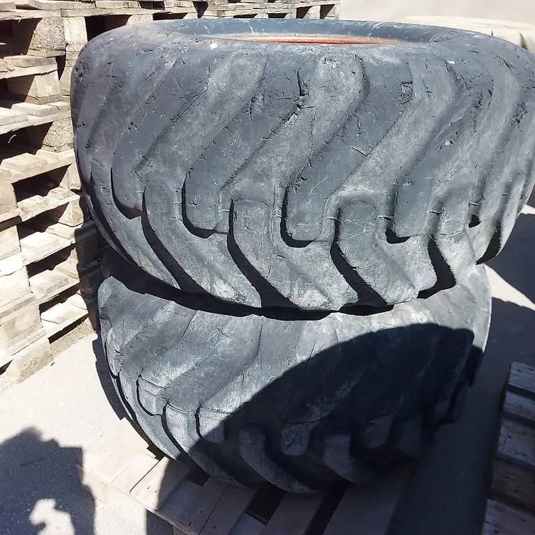 Pneus und Räder 500/60 22.5 zu Menzi Muck etc.