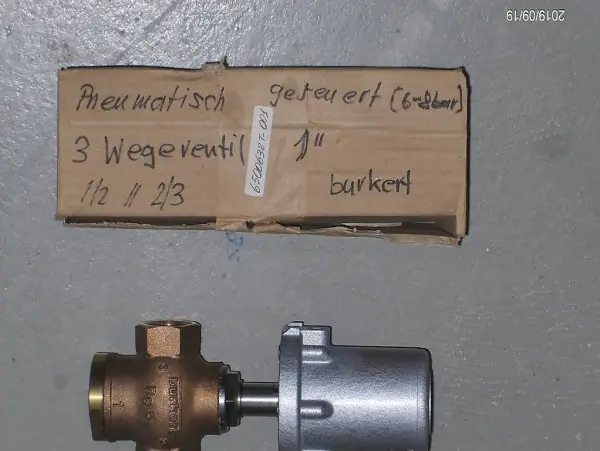 Ventil 3-Wege Ventil neu Pneumatik gesteuerte
