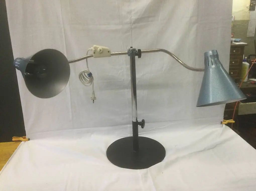 Industrielampe zweiarmig 50er Jahre Vintage beweglich