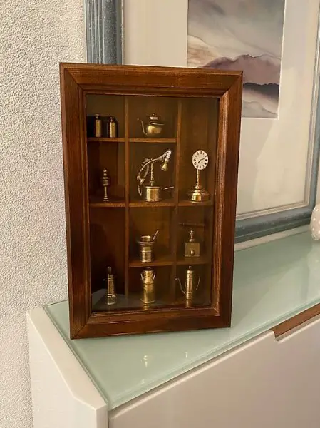 Kleiner Setzkasten mit Inhalt