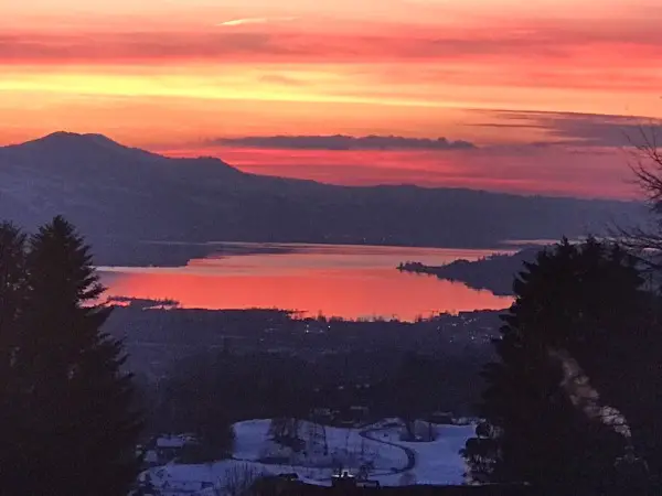 5 1/2 Attika-Duplex Wohnung mit 6 Garagenplätzen