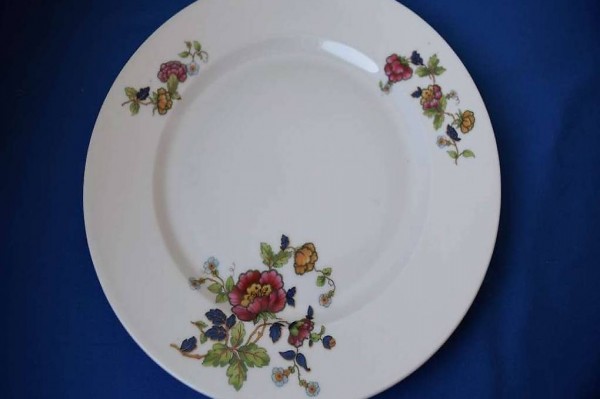 Antike, runde Anrichtplatte mit Blumenmuster