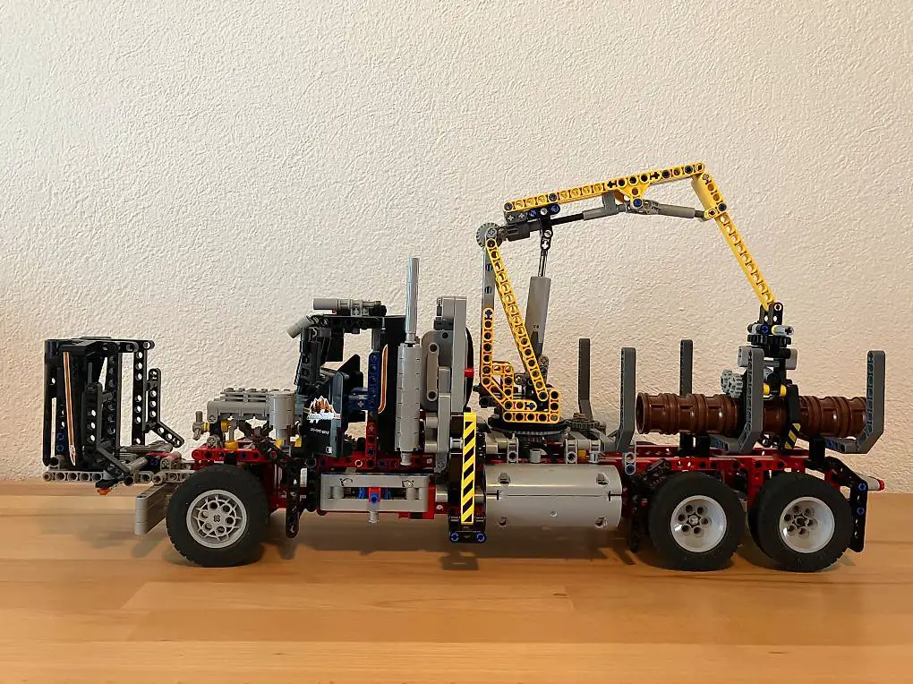 Lego Technics Holztransporter 9397