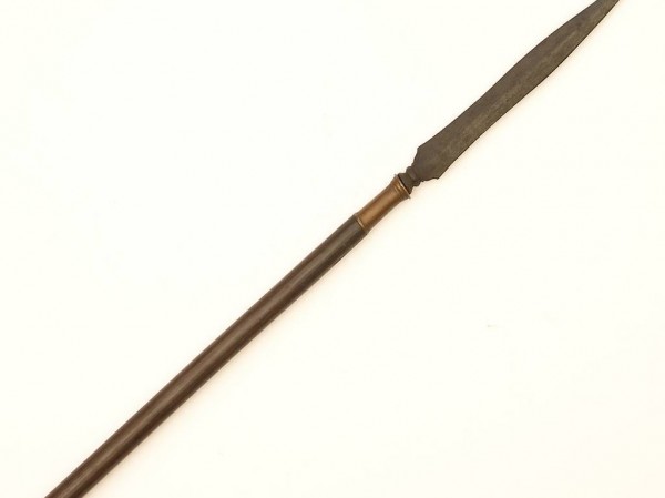  Antike Lanze, sehr lang, Spitze aus Damast - Indonesien