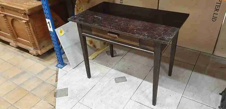 Dunkles Holztischchen gebraucht