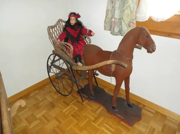  Pferdekutsche, Pferde Kutsche, Pferd mit Anhänger