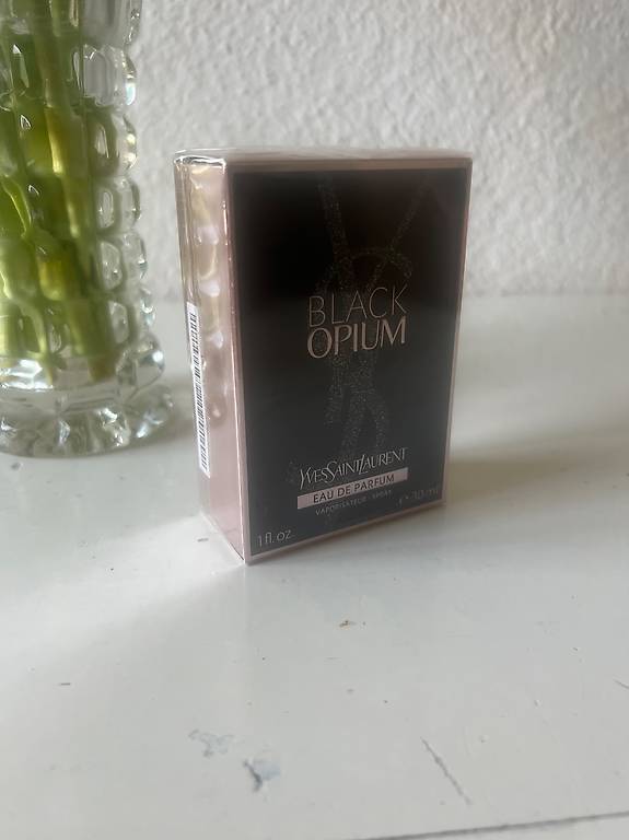 Black Opium by Yves Saint Laurent / 30ml
