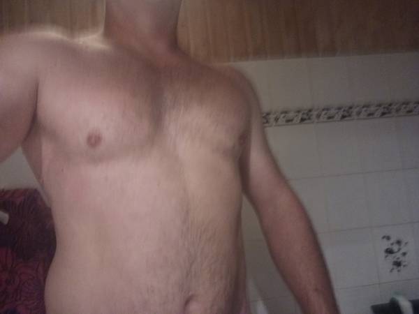 Bel homme athlétique de 50 ans cherche couple