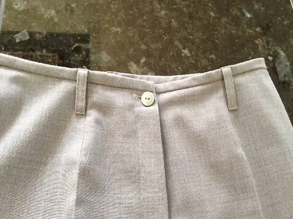 Elegante, modische Hose, hellgrau, Gr. 38, leicht und bequem