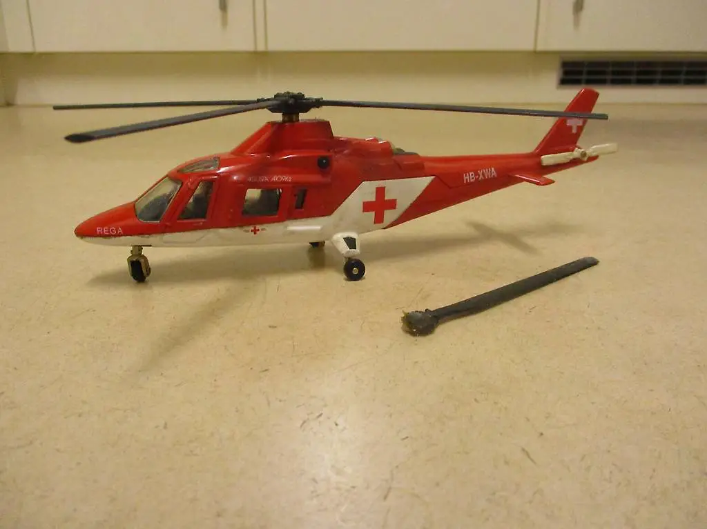 Rega-Modell Helikopter Agusta A109 HB-XWA