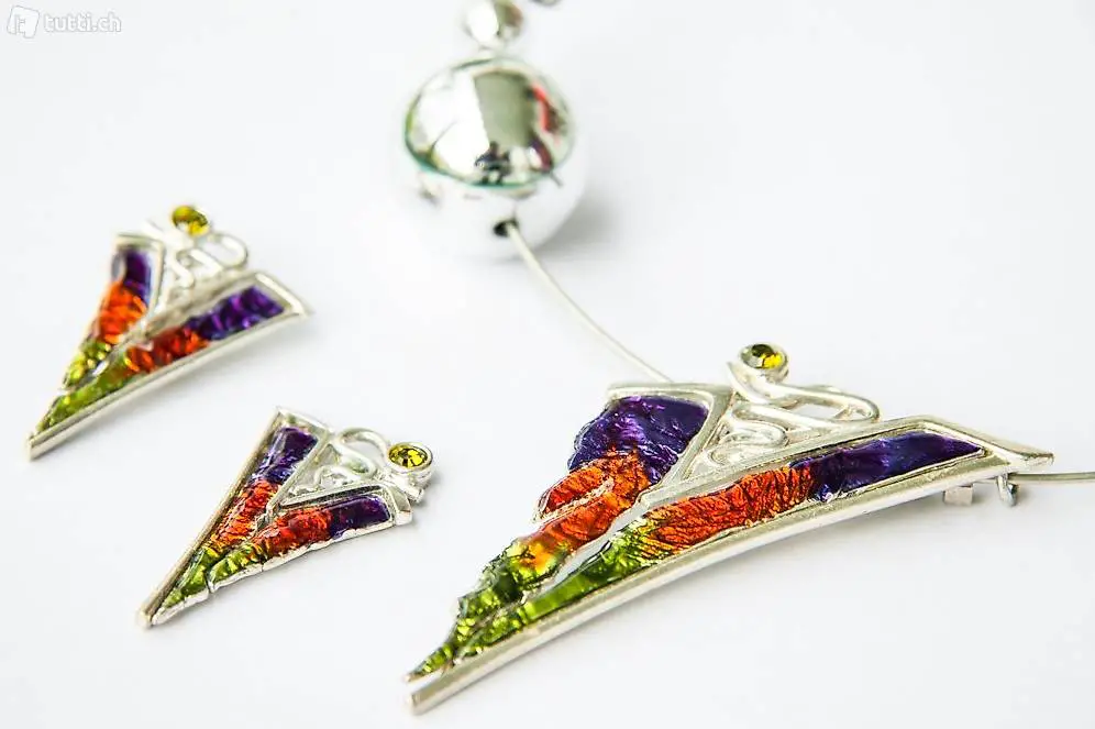 Halsschmuck und ein Paar Ohrringe | Unikat - handgemacht