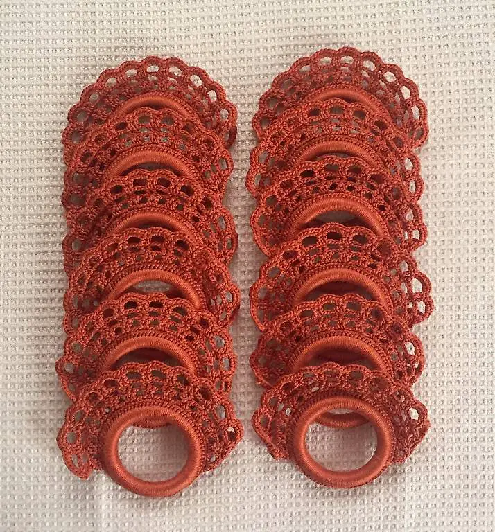 12 Stück Serviettenringe gehäkelt