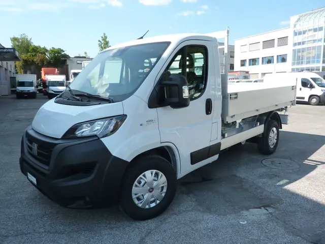 FIAT, Fiat eDucato Chassis mit 3 Seitenkipper, 3-Seitenkipper