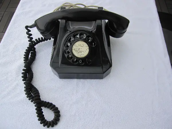 Vintage PTT Telefon-Apparat, Modell 50, schwarz