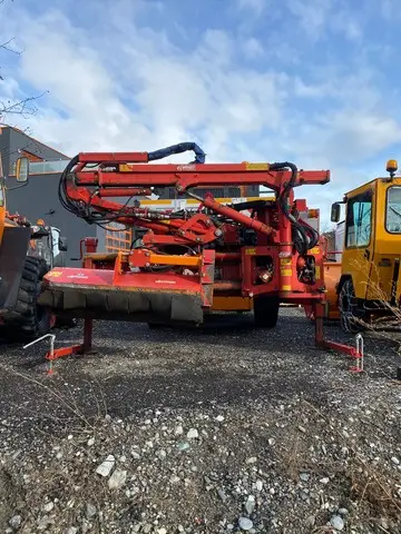 DÜCKER, UNA 600, Kommunaldienst