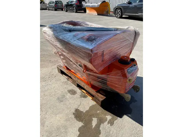 HILLTIP, Ice Striker 380-SS, Winterdienst