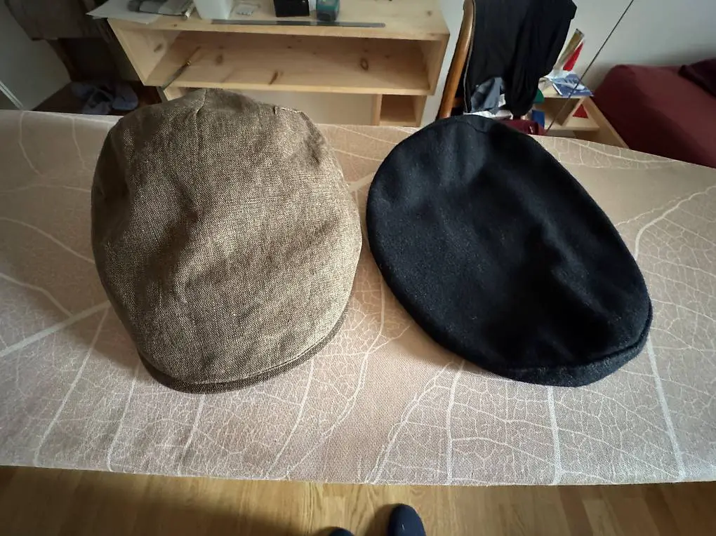 Ungetragene Mützen Grösse 59