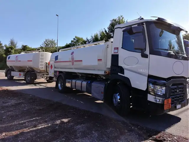 renault / renault trucks, t460 6x2, e6, rohr anhaenger, adr, treibsto, tankaufbau