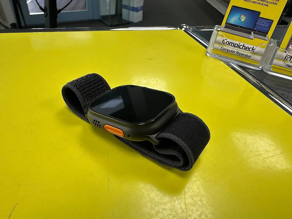 Apple Watch Ultra 2 Cellular 49mm Titangeh Black