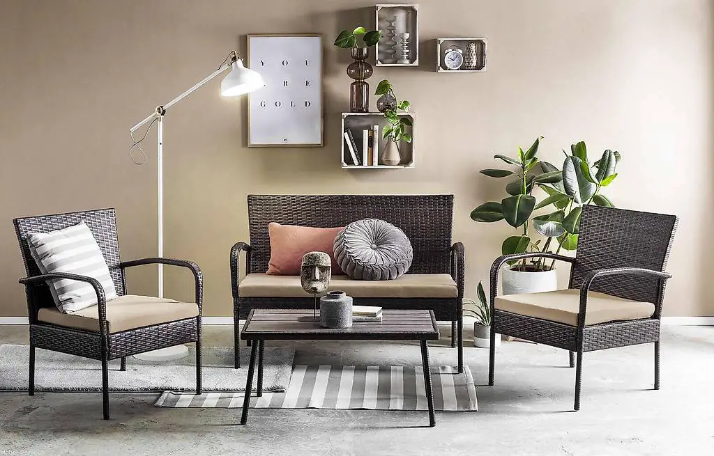 Sitzgruppe für innen und aussen