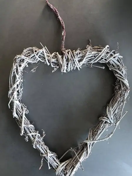 Lila Deko Herz zum Aufhängen