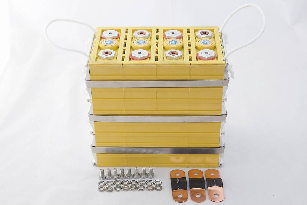 Bausatz Winston LiFeYPO4 Akku 12V 60Ah