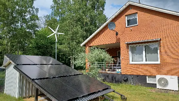 243 qm Architektenhaus mit Solaranlage, Windrad