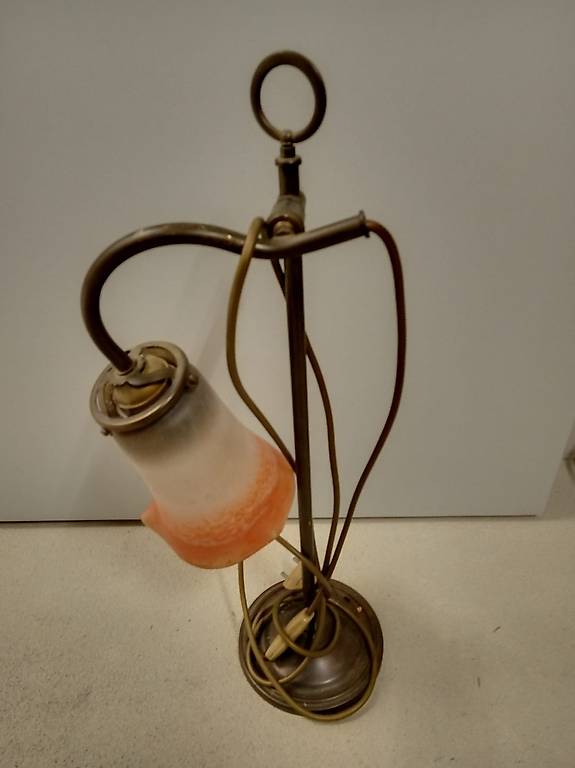 Jugendstil Tischlampe mit orangem Glas