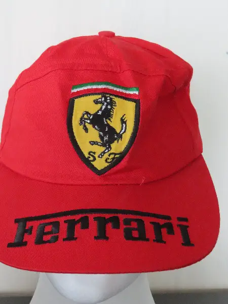 Neues Ferrari Cup, 40 Jahre alt