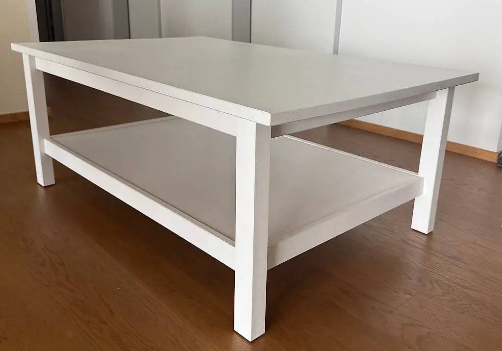 Couchtisch Gebraucht aber bereit für ein zweites Zuhause