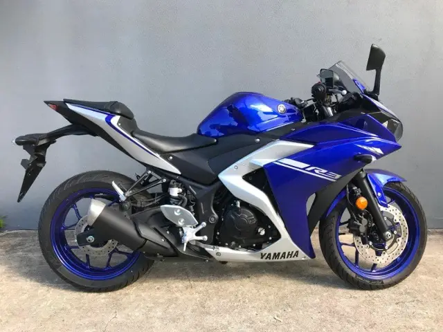 YAMAHA R3