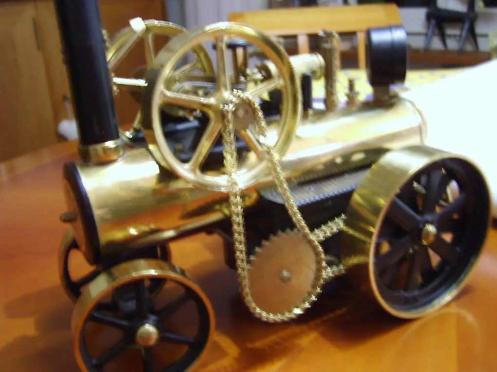 Dampfmaschine / Lokomobile