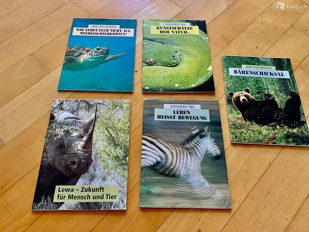 Verschiedene kleine Bücher über Tiere und Natur