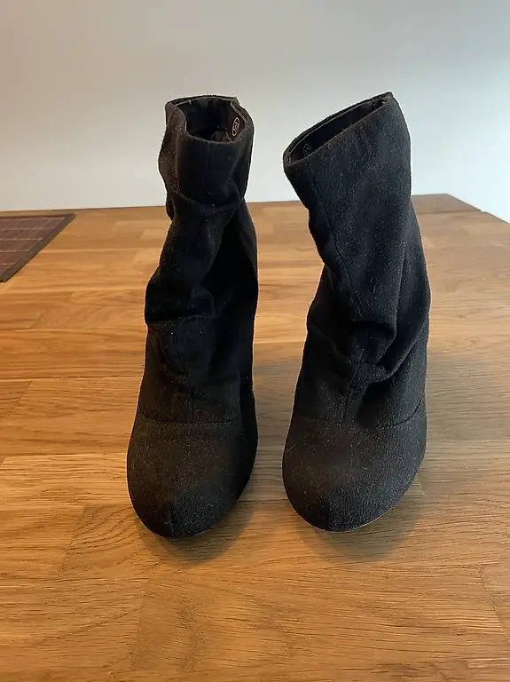 Schuh Laura Scott schwarz