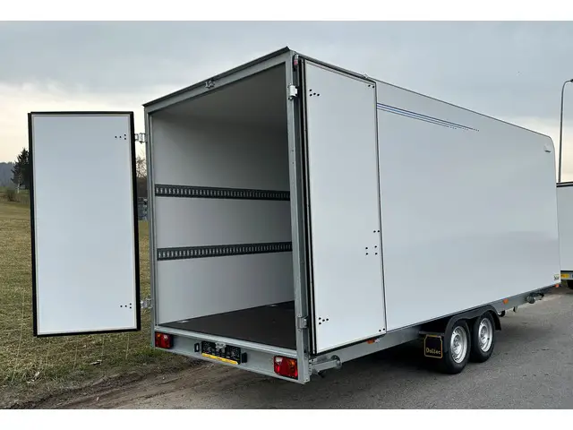 DALTEC, Cargo TFSP 500T.00, Flügeltüren, Kunststoffkoffer isoliert