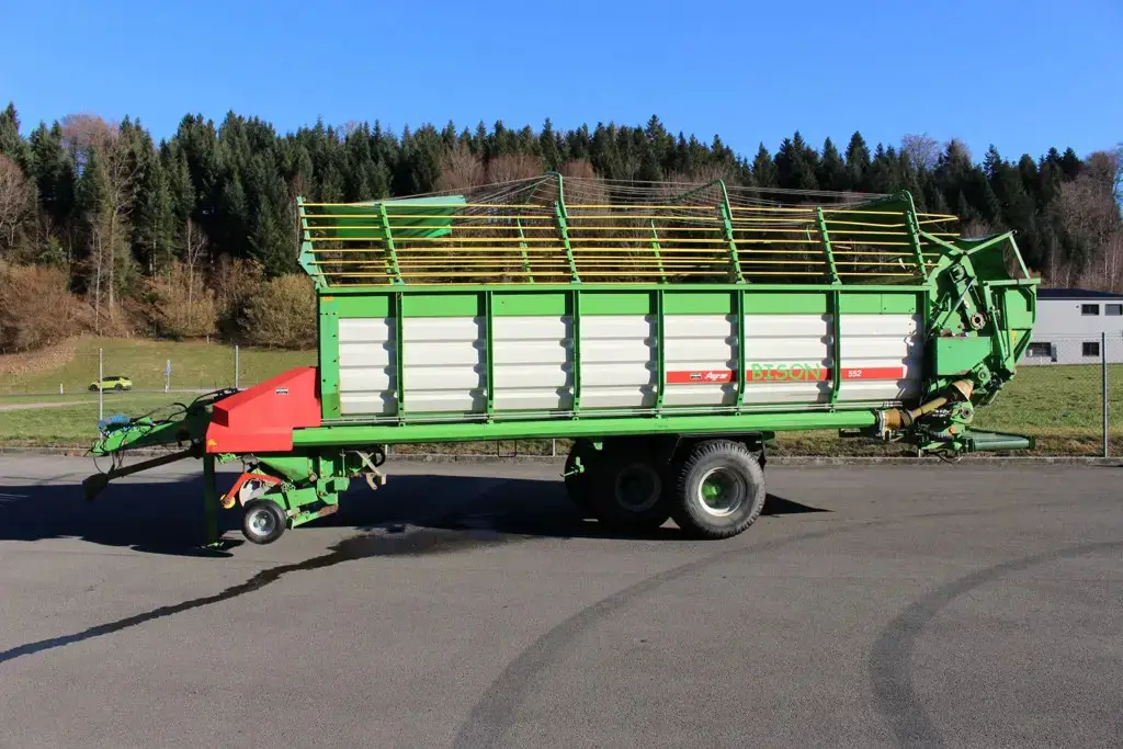 Ladewagen Agrar Bison 552