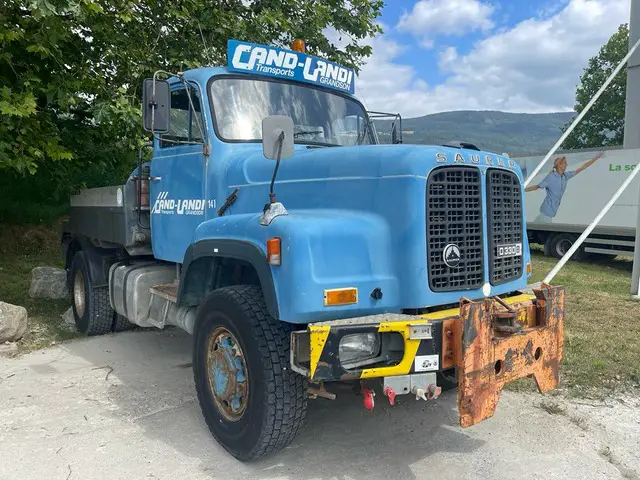 SAURER, D330B, Autotransport/Abschlepper