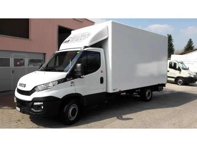 IVECO, 35S17A8, Kunststoffkoffer