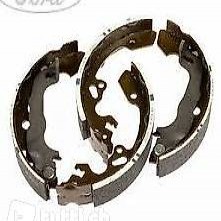  Satz Bremsbacken für Ford Focus 1126158