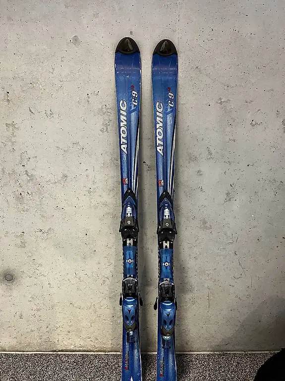 Atomic Ski