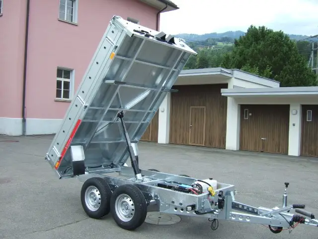 TEMARED, Tipper Rückwärtskipper 2"000Kg, Rückwärtskipper