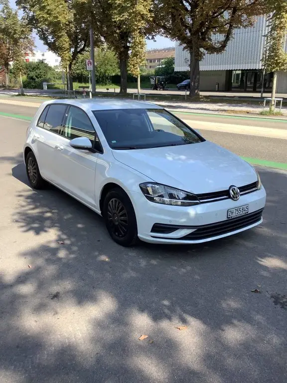 VW Golf VII 1.0 TSI Trendline